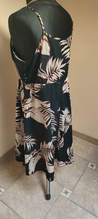 Sukienka w kwiaty Shein rozm 0XL/2XL