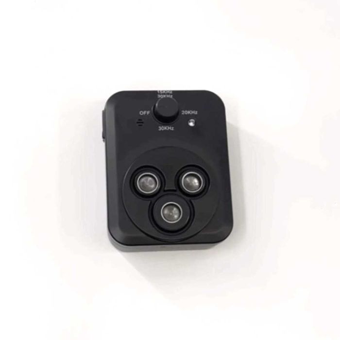 Уличный садовый отпугиватель собак, котов, птиц, мышей відлякувач PIR