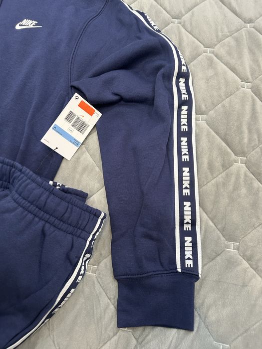 Спортивний костюм Nike