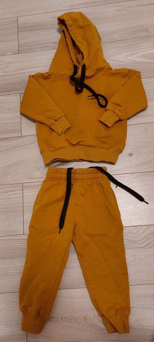 Спортивний костюм