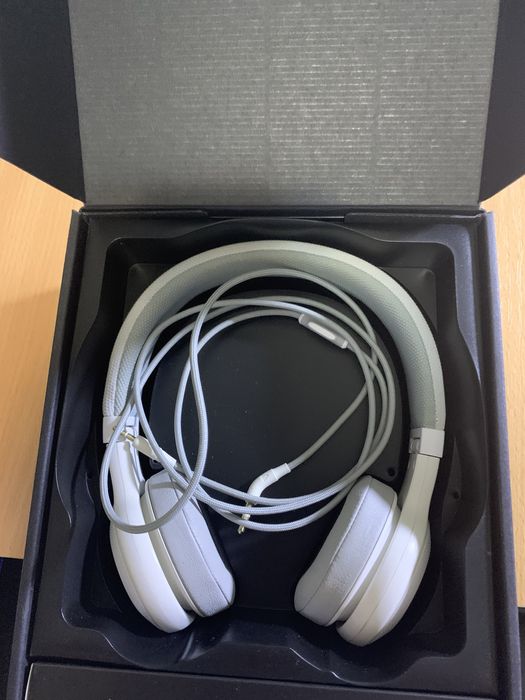 Auscultadores JBL E35 Branco com Fio