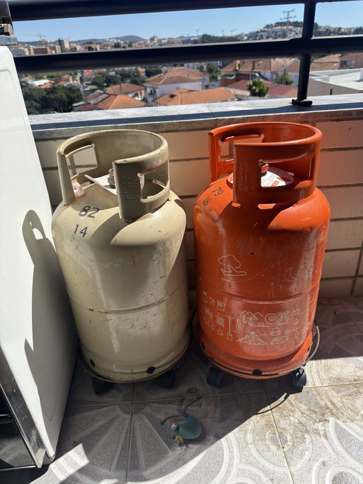Fogão usado SIUL + 2 gás (1 cheio e 1 vazio)