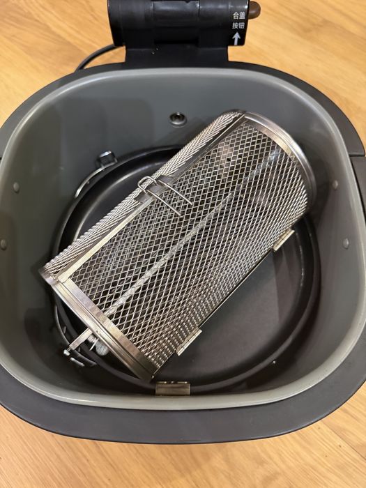 Аэрофритюрница Liven (Oil-Free Air Fryer) — без масла! Б/у рабочая