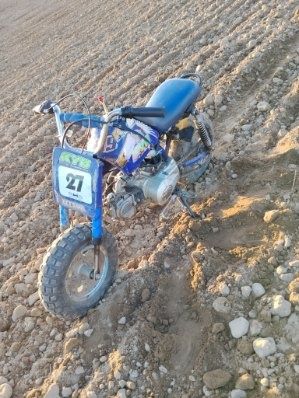Mini motor spalinowy