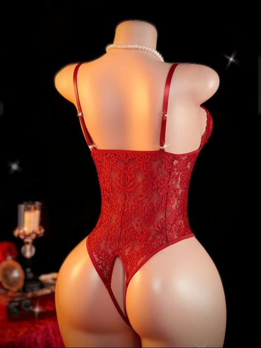 Erotyczne czerwone otwarte body koronowe XL