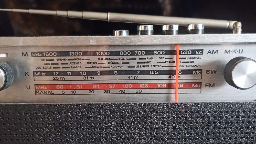 Радіоприймач TELEFUNKEN banjo automatic