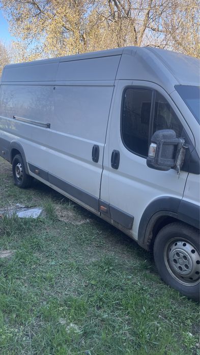 Вантажні та пасажирські перевезення