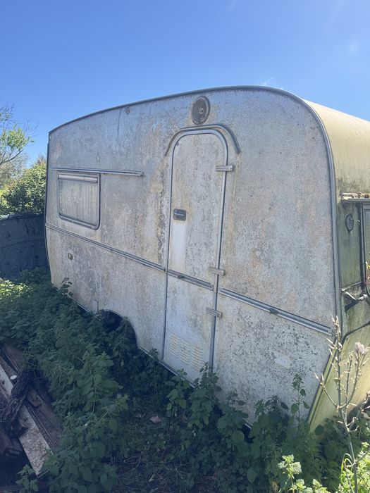 Caravana    Em bom  estado