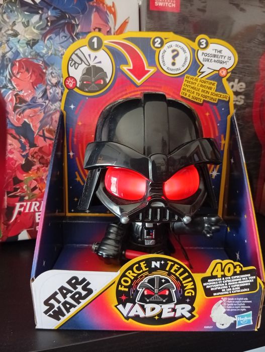 Figura Darth Vader com som e luzes