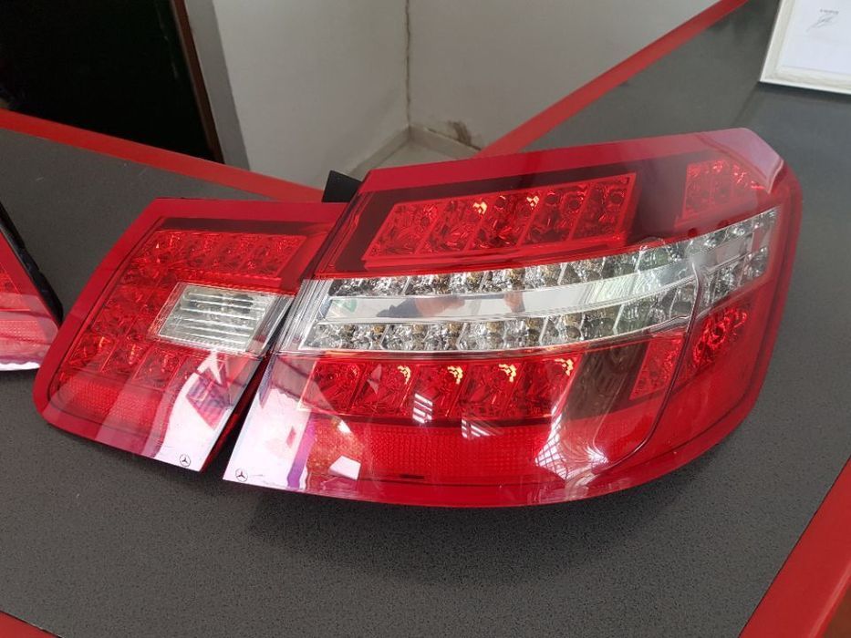 Farolim Farolins Mercedes Classe E W212 para modelo em carro SO TEMOS