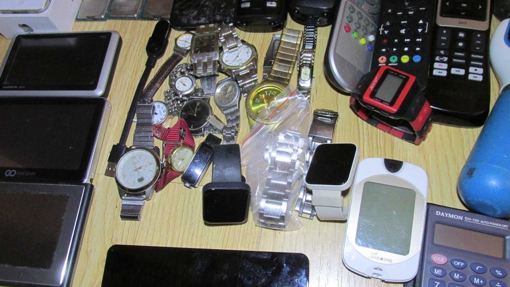 Telefony karty graficzne zasilacze piloty ponad 120szt