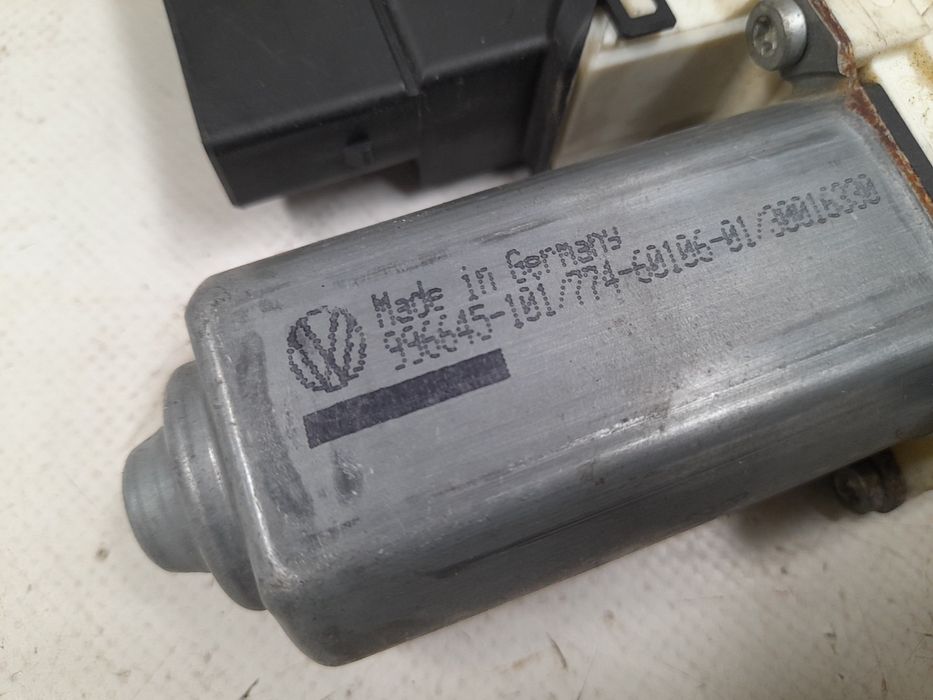 Motor vidro frente esquerdo VOLKSWAGEN Golf Plus Van (521)