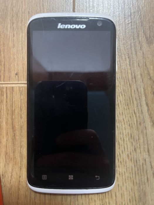 Мобільний телефон смартфон Lenovo s820 White