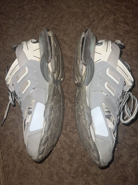 Balenciaga track 1
