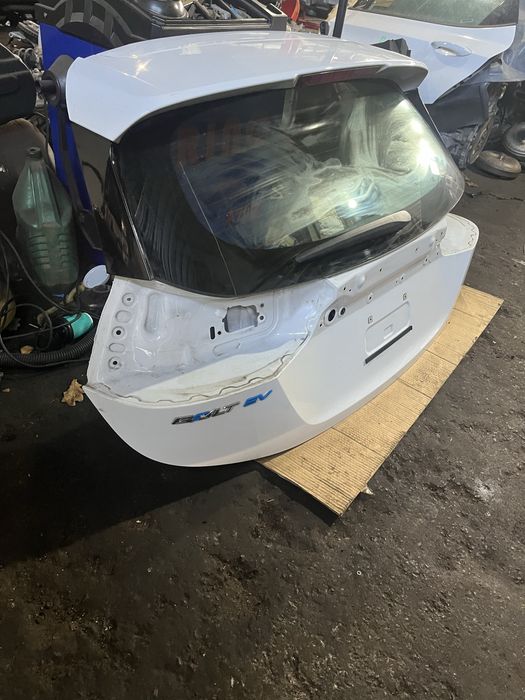 Кришка багажника Chevrolet Bolt EV 2023