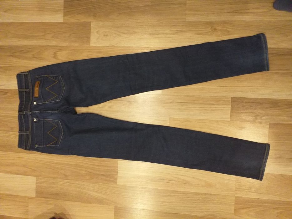 Jeansy wrangler w26