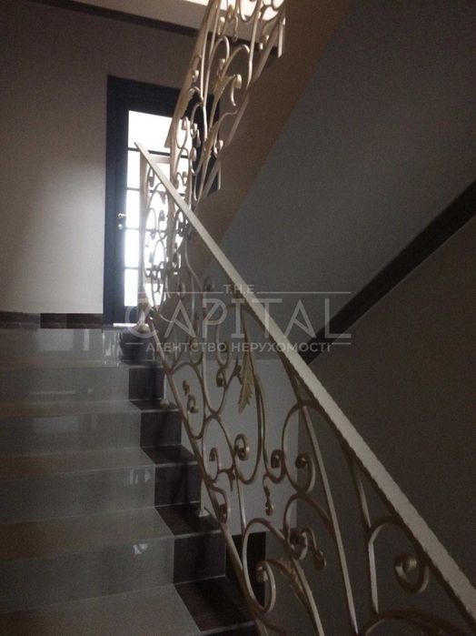 Продаж будинку 325м2, Княжичі, Броварський р-н, 8 соток