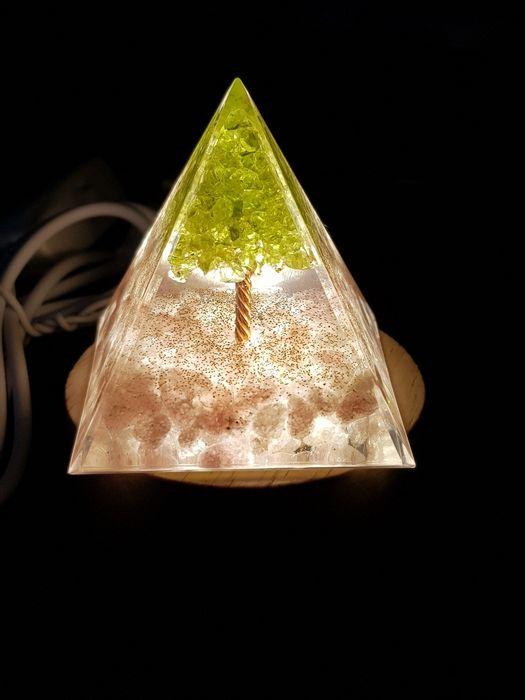 Pirâmide orgonite pedra cristal 5cm * vários modelos