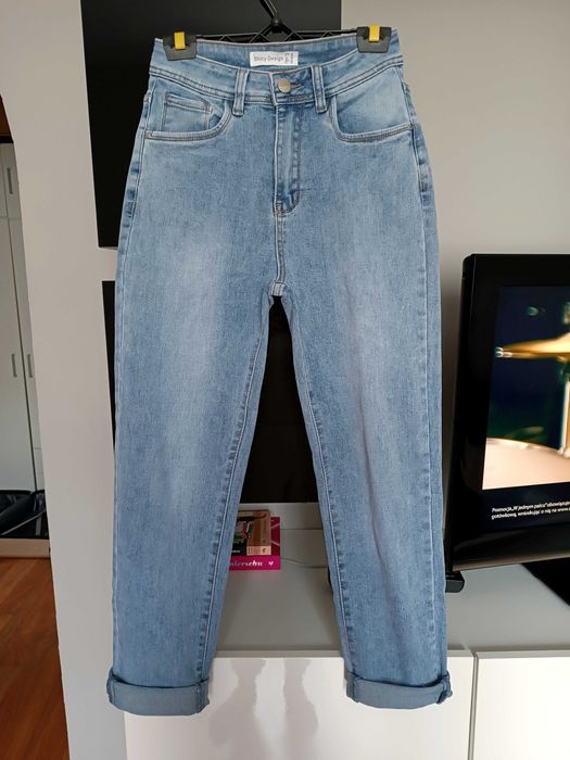 Jasnoniebieskie jeansy boyfriend wysoki stan