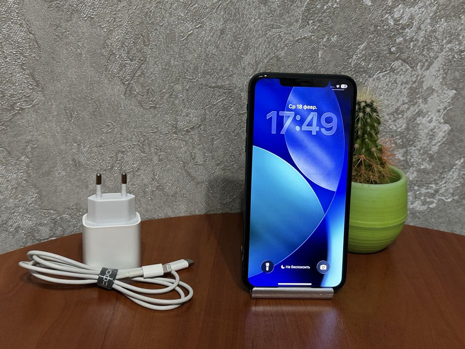 IPhone 11 Pro Max 256 Gb в Ідеальному стані R-sim