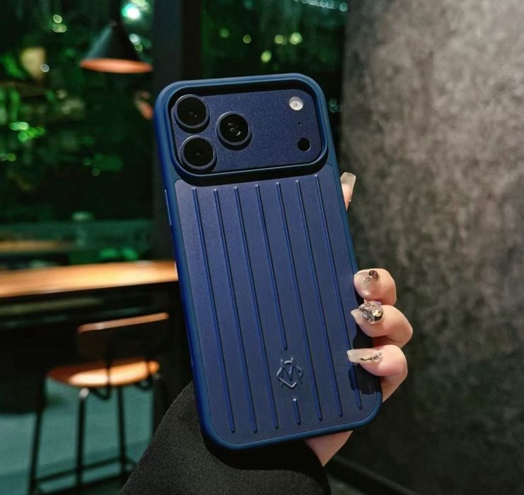 Чохол Rimowa алюмінієвий на 17 pro 17 pro max метал