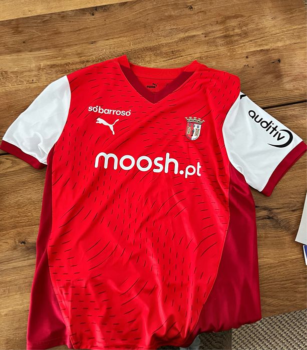 Camisola usada e autografada por Uroš Račić na vitória do SC Braga