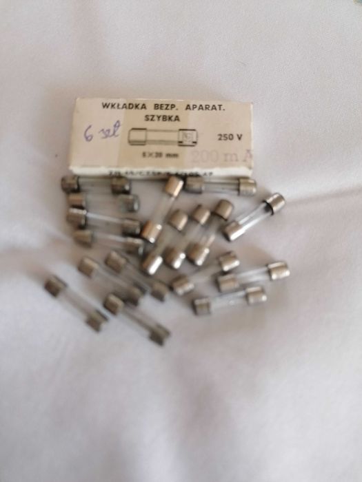 Bezpiecznik szklany rurkowy 250V sztuk 6