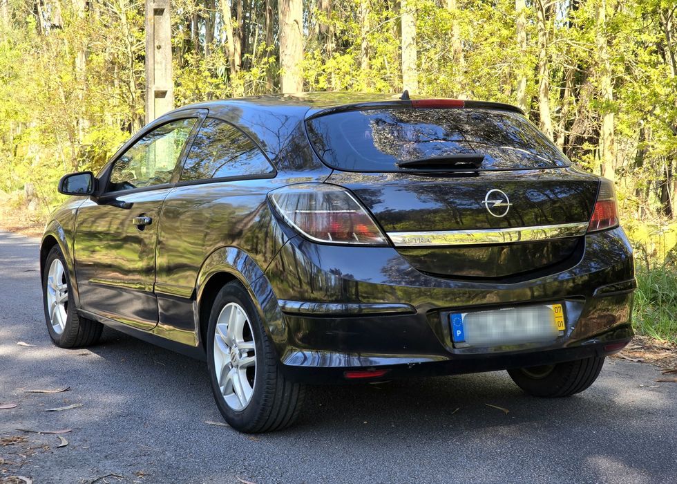Opel Astra GTC 1.3cdti