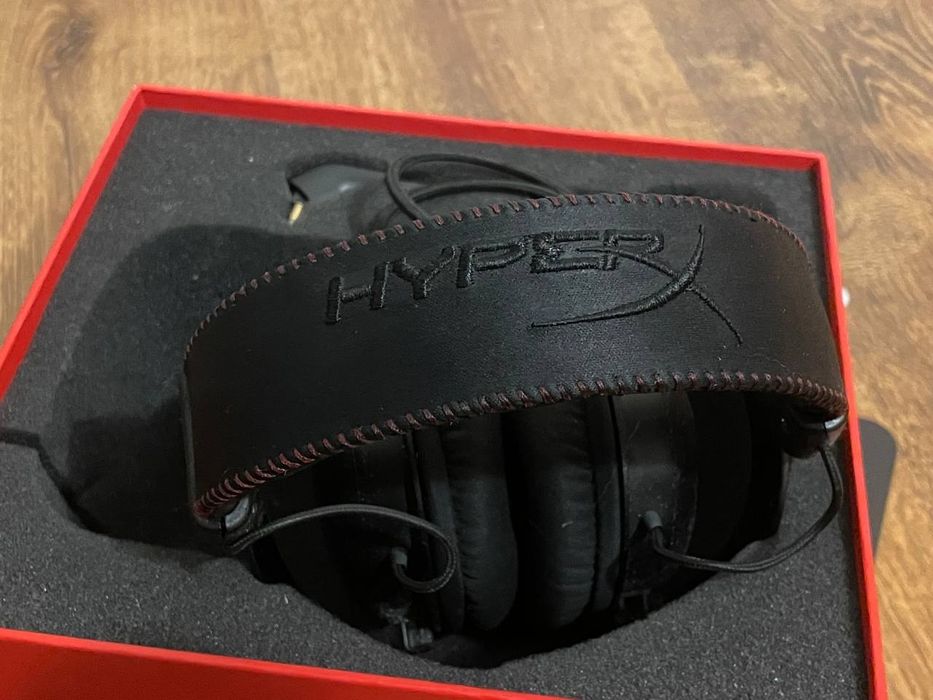 Игровые наушники с микрофоном HyperX Cloud 2
