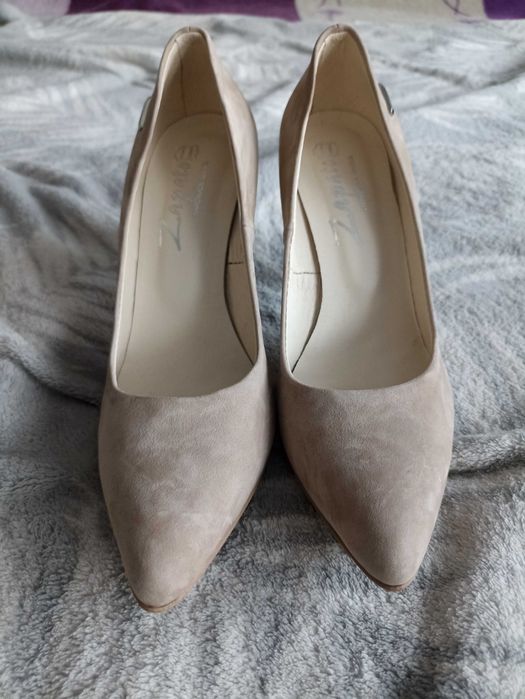 nubukowe czółenka na szpilce Zapato 39
