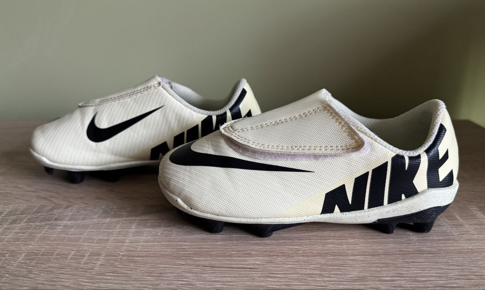 футбольные бутсы Adidas Puma Nike