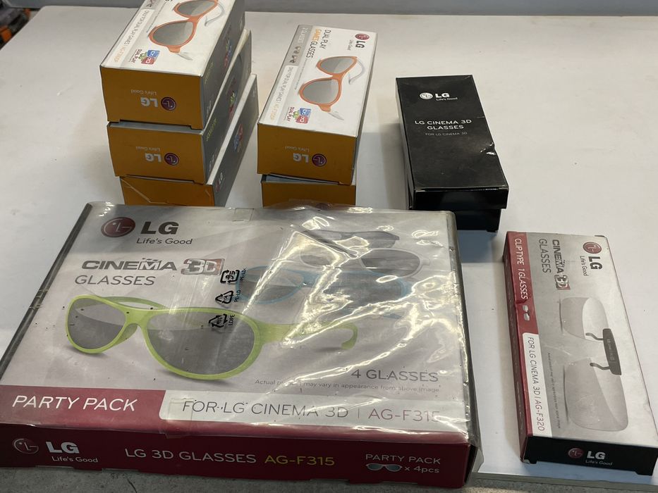 Piloty + przewody audio-video i inne żeczy.