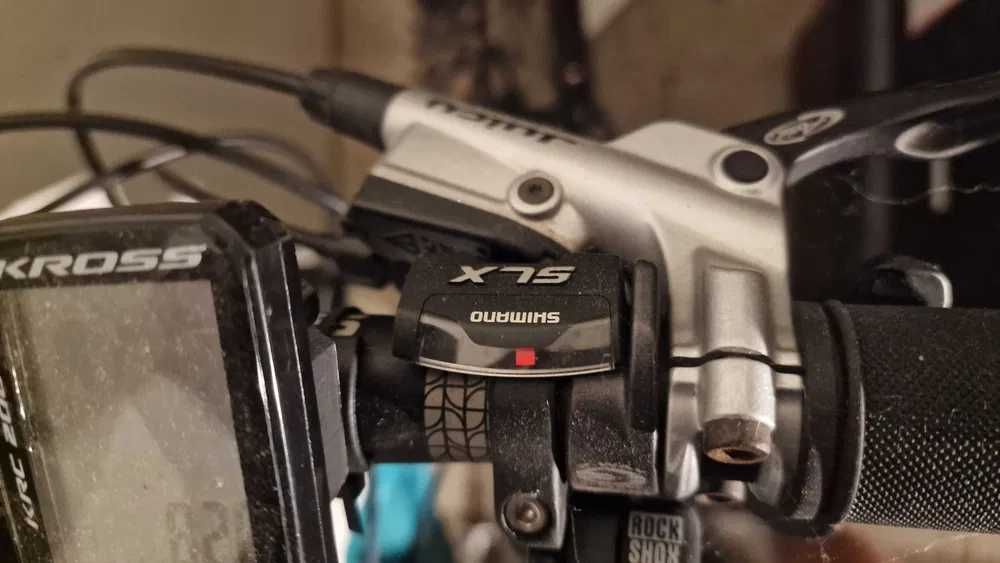 Rower M/L Full XC Kross Level Deore XT, hamulce tarczowe hydrauliczne