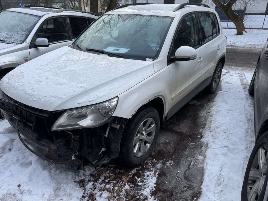VW Tiguan 2008r 2.0tdi lekko Uszkodzony Hak