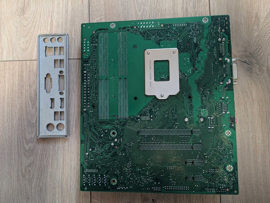 Материнская плата s.1151 Fujitsu D3401-B21 GS1/Intel Pentium G4600 7g.