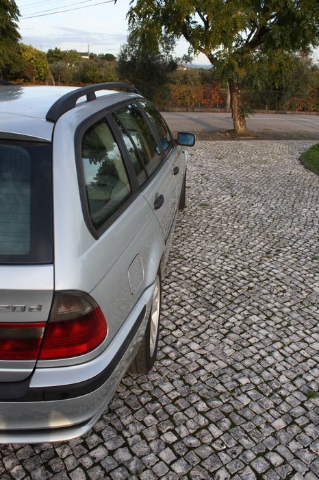BMW 320d Touring E46 (Edição 20 Anos Baviera)

An