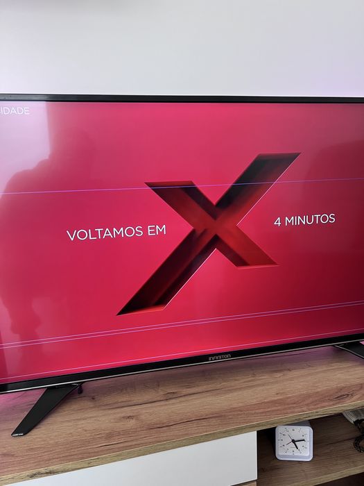 TV Infiniton 43" Smart TV (Model INTV-43SU1280) – Para Peças / Com Avaria