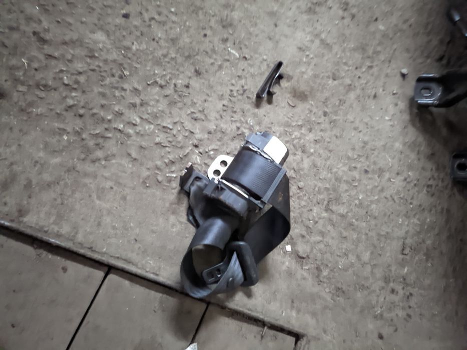 Комплект сидінь на nissan X trail (t 30)