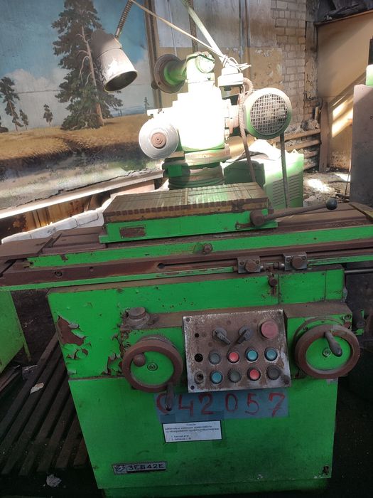 Універсально-заточний верстат 3Е642Е