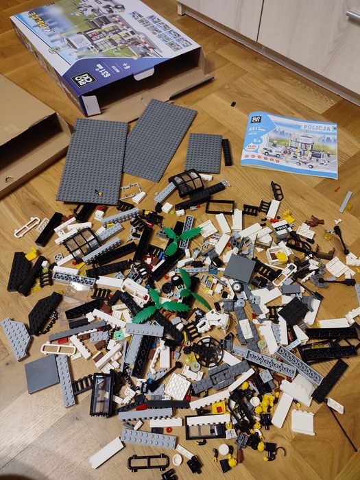 Klocki blocki posterunek policji 631 elementów