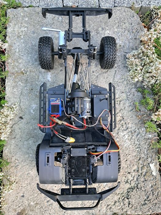 Element Enduro Knightrunner Toyota Tacoma Pickup RC 1/10 Crawler/Trail