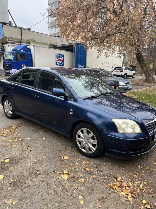 Автомобиль Toyota avensis