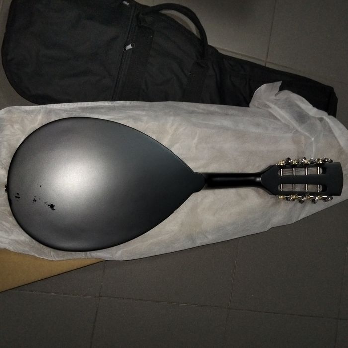 Bandolim preto e saco novos