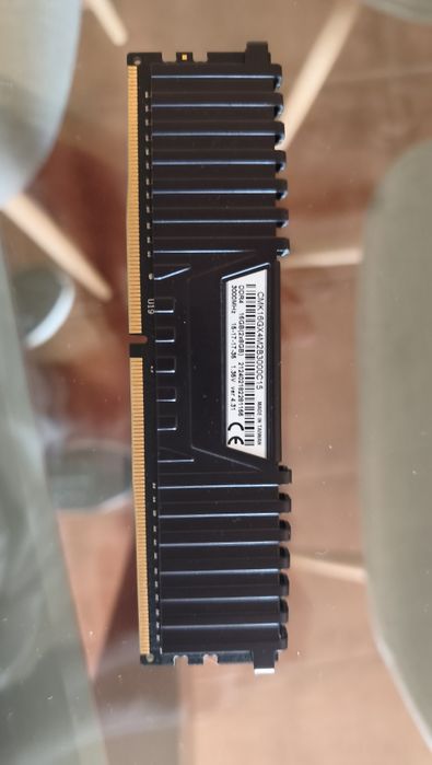 Memória RAM Corsair vengrance lpx ddr4 2x8