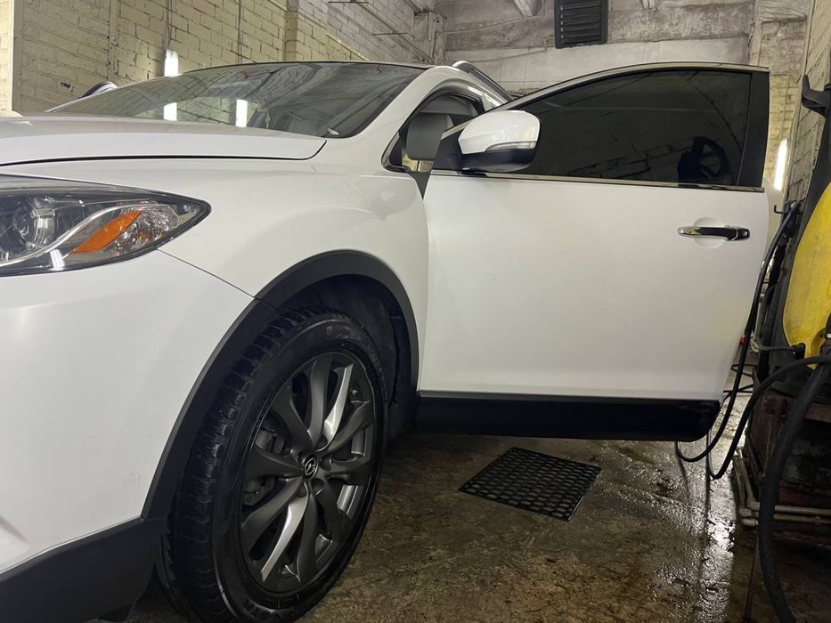 Mazda CX-9 2015.