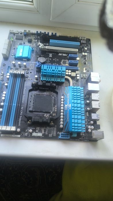 Продам материнскую плату am3+ amd