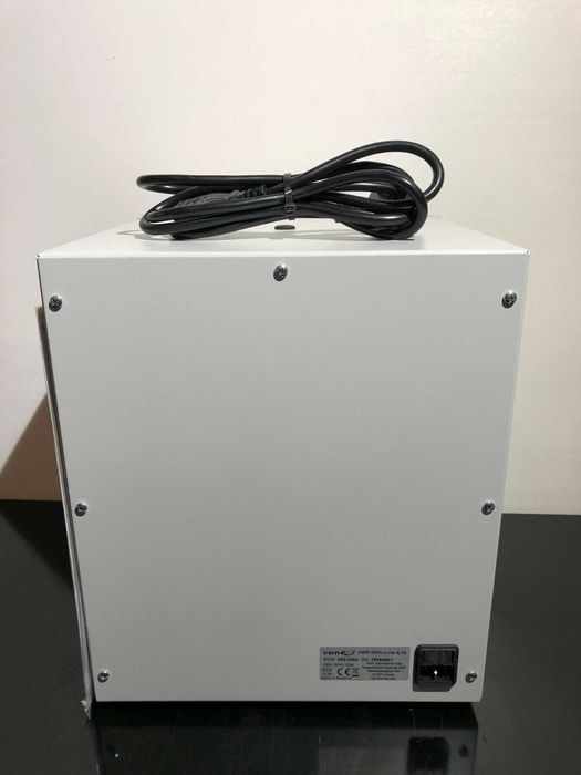 Лабораторний термостат-інкубатор VWR IL10 (5°C - 70°C)