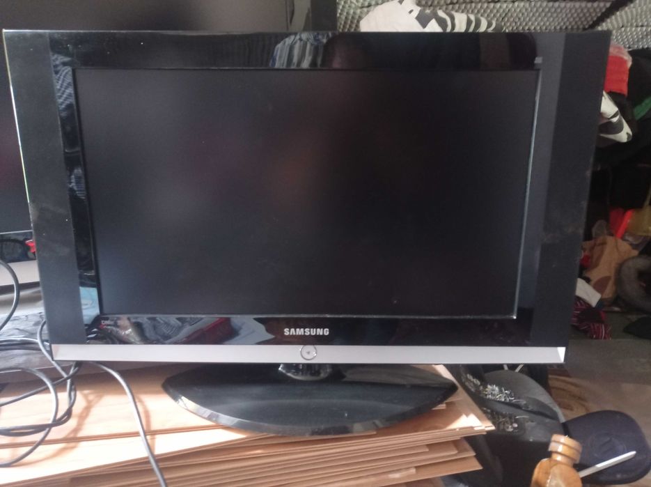 Telewizor LED 27 cali SAMSUNG