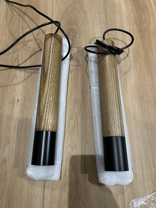 Lampa zwis drewno czarna