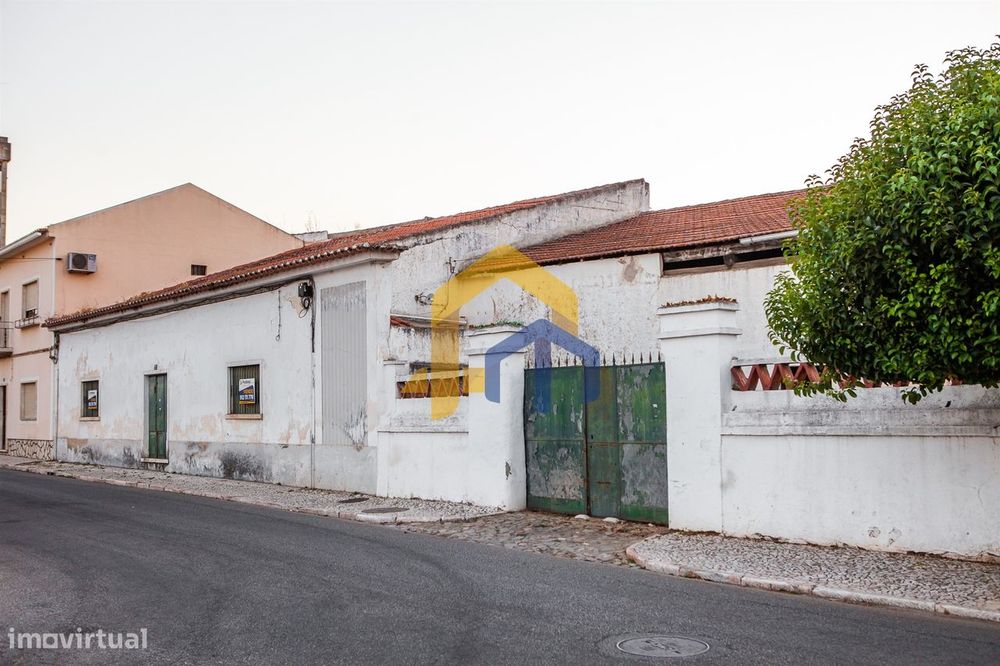 Warehouse for Sale in Estremoz (Santa Maria e Santo André), Estremoz